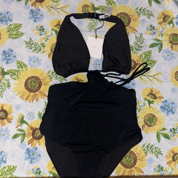 Black Micro Strap Bandeau One Piece
ONIA - Picture 6 of 7